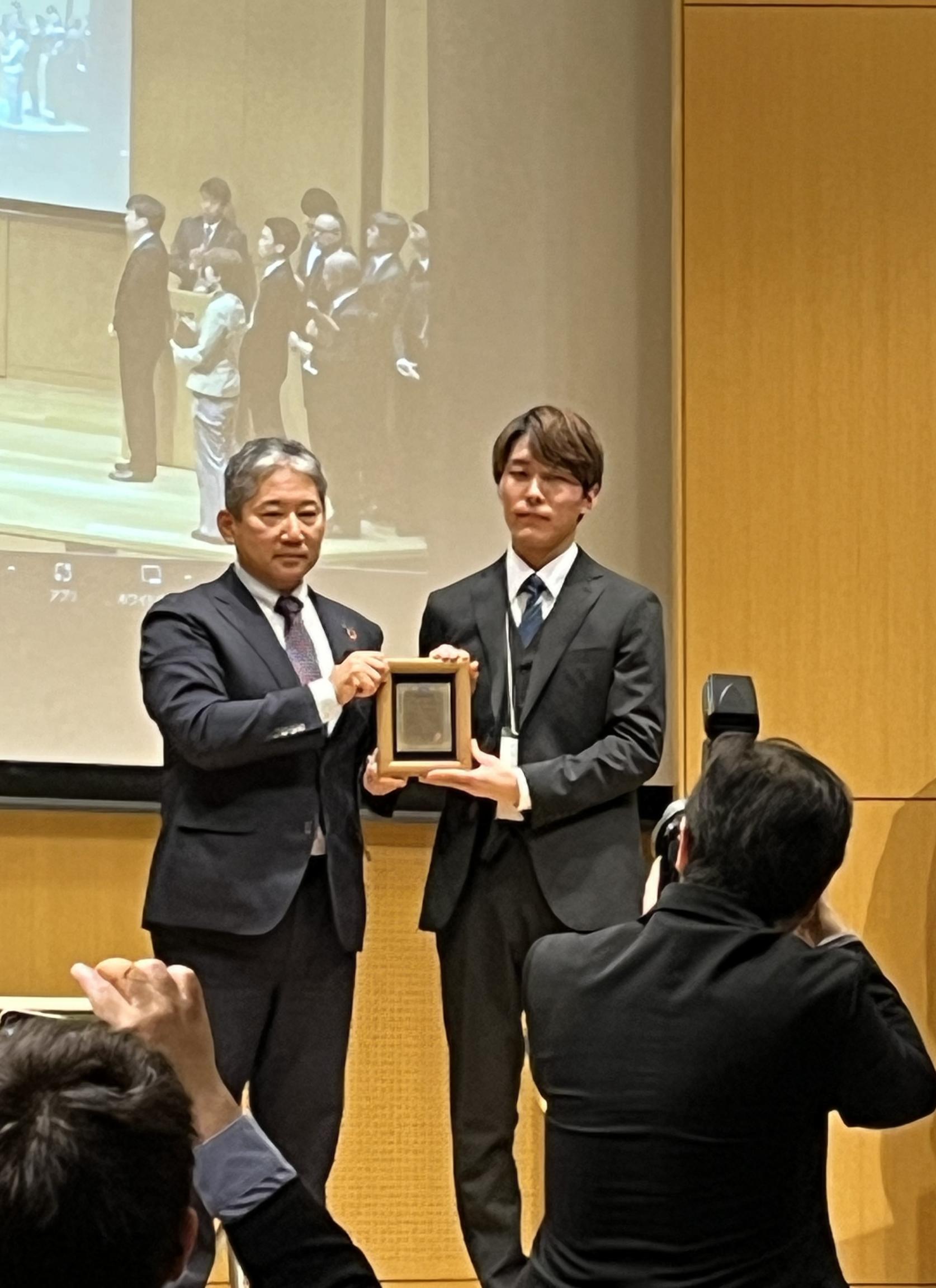 精密機械工学科専攻修士２年(受賞当時)仁木雄哉さんが、第33回MES2023にて研究奨励賞を受賞しました。