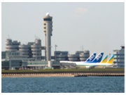 東京湾へ沖合い展開された羽田空港