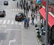 スウェーデンでは歩行空間にパーソナルモビリティが溢れています