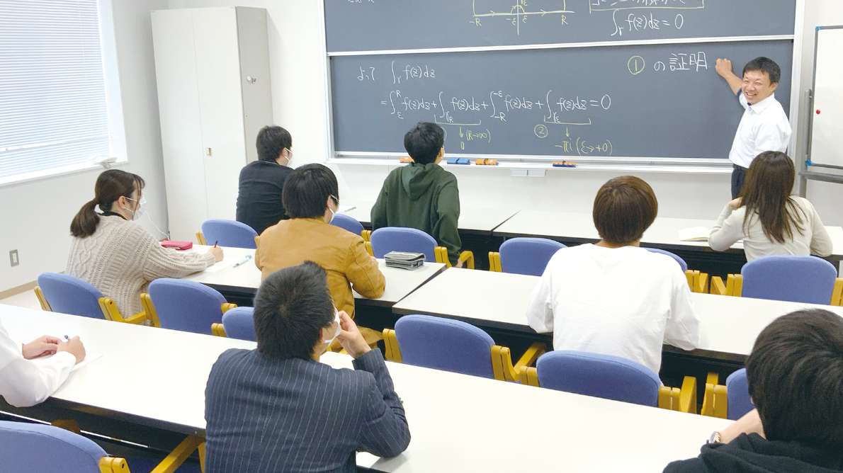 伝統的に教員養成に力を入れている