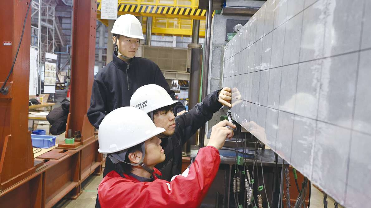 世界有数の実験施設を活かした研究活動