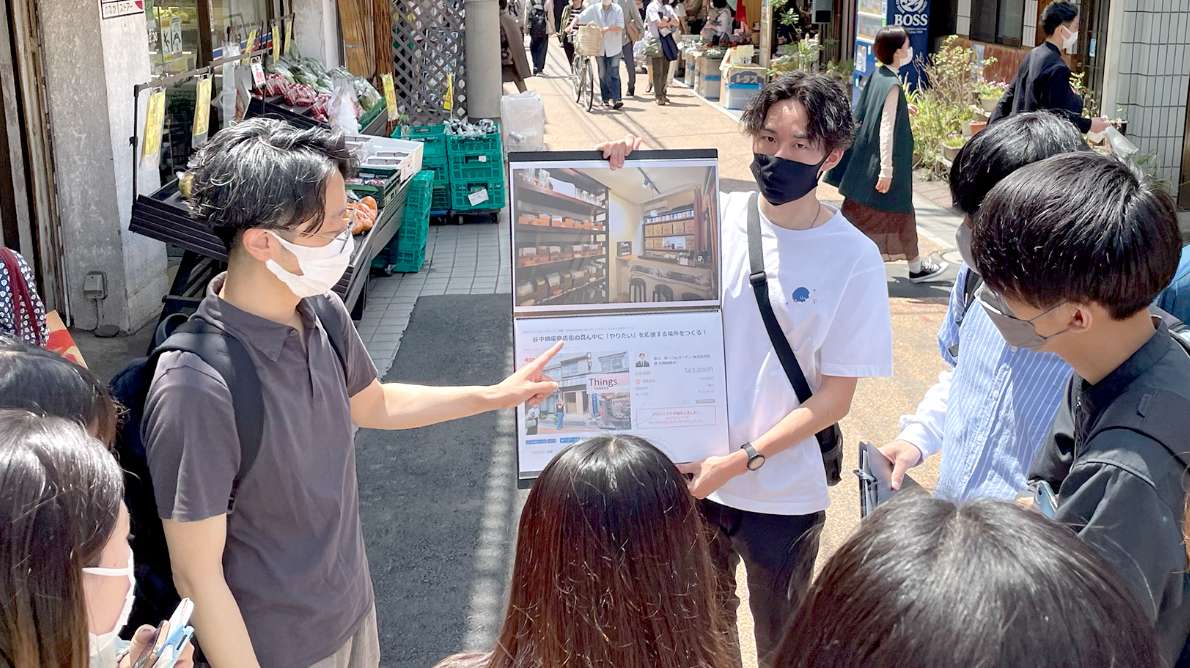 教員と巡るまちづくりの現場見学会