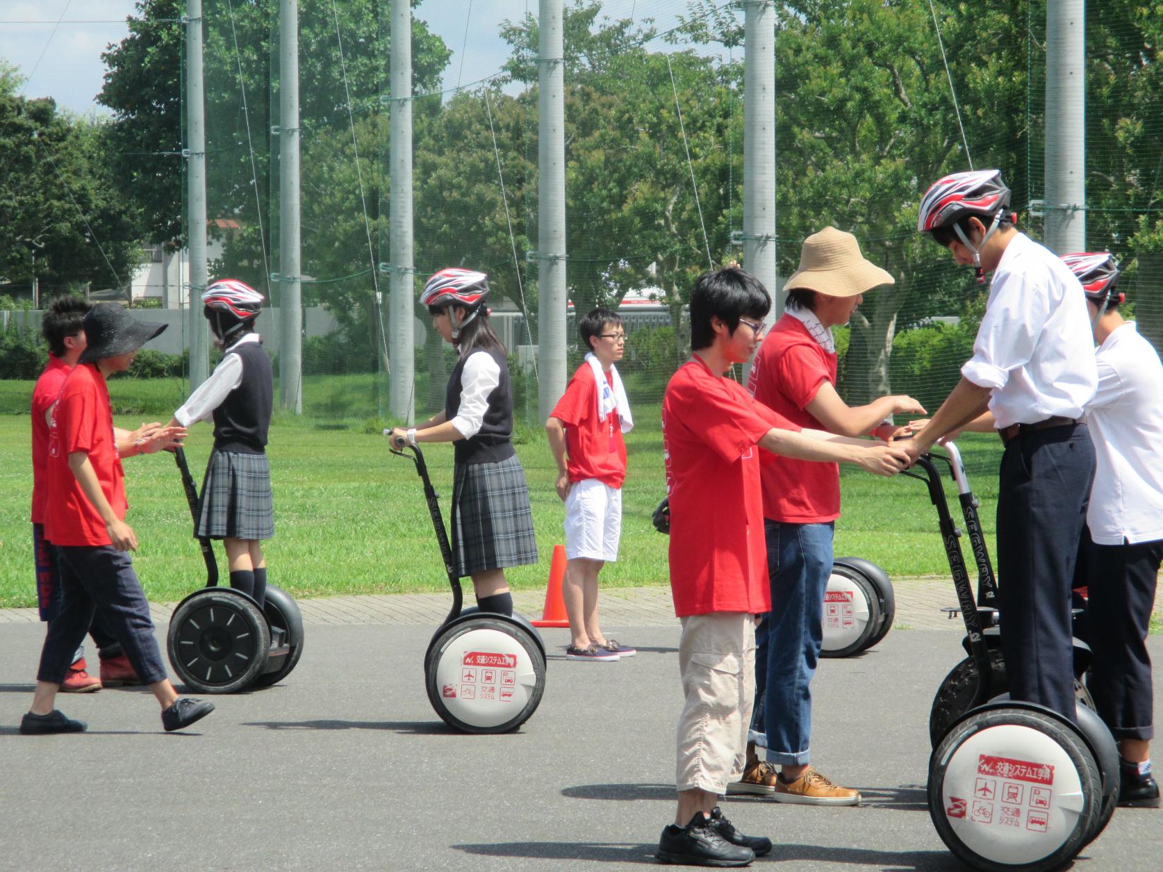 日大理工最大の夏のオープンキャンパス、いよいよ8月3日(土)・4日(日)開催。<br>驚きと感動の夏を一緒に!<br><船橋キャンパスにて開催><保護者の皆さま大歓迎!><br>※当日は大変な混雑が予想されます。Webサイトにて事前受付をしていただきますとスムーズにご入場いただけます。