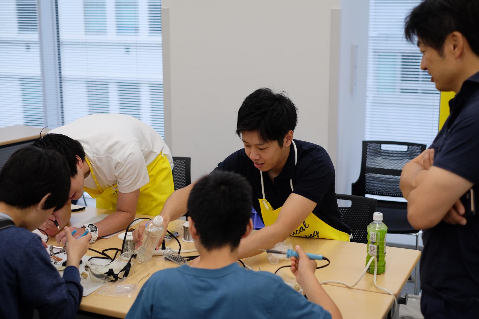 【開催報告：駿河台入試フォーラム】新校舎タワー・スコラは大変な熱気に包まれました。雨の中お越しくださいました多くの高校生そしてご家族の皆さま、誠にありがとうございました。