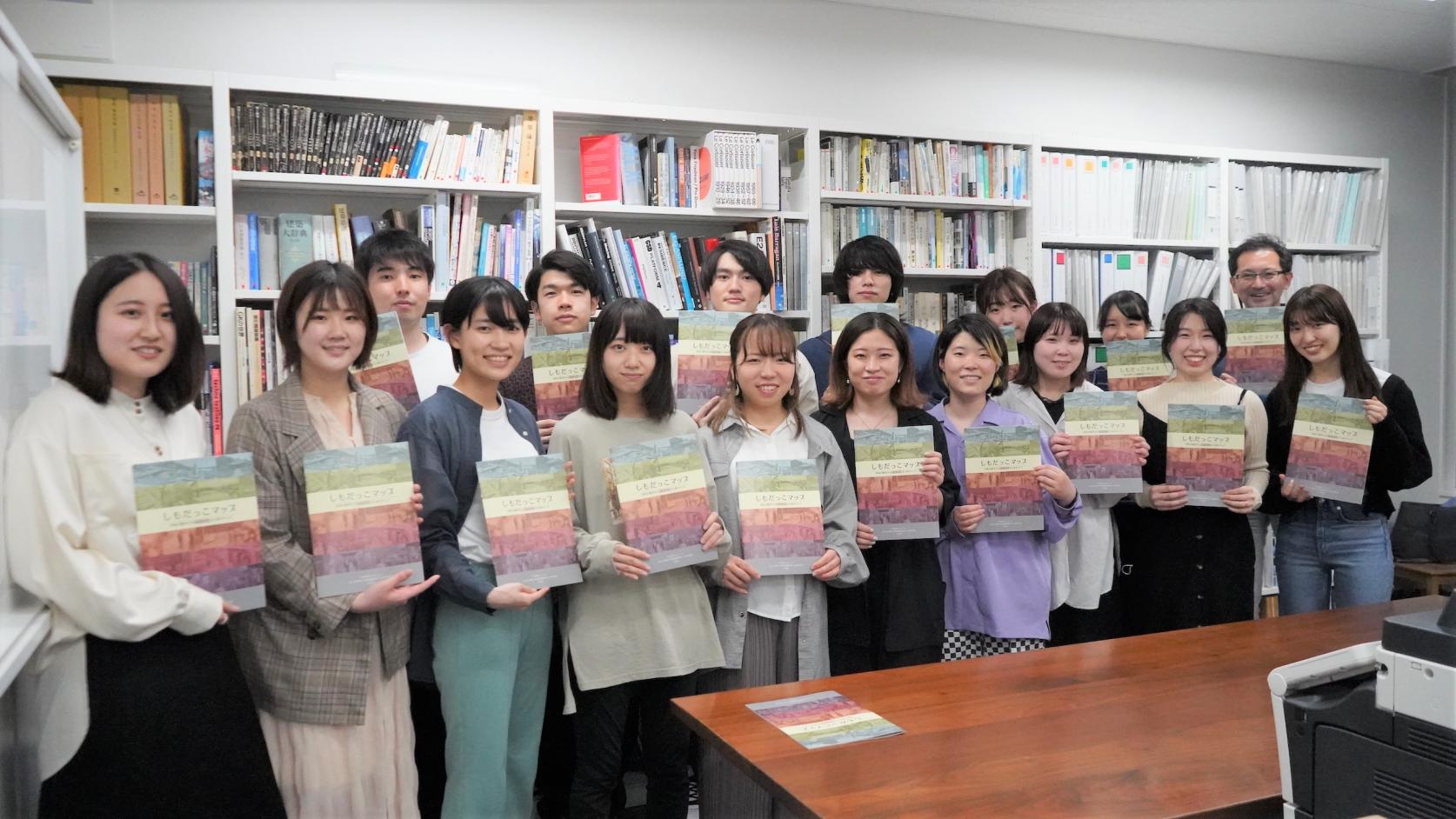 建築学科山中研究室で共同制作した「しもだっこマップ」が完成