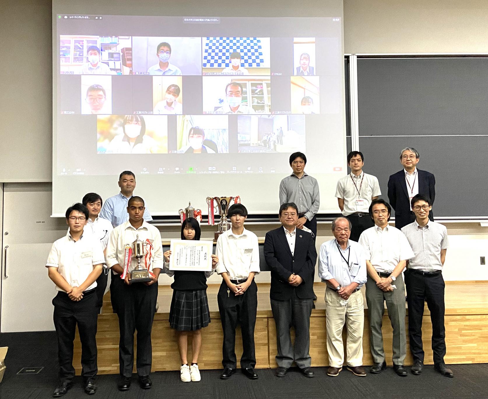 第9回全国高等学校土木設計競技　高校生たちの熱いプレゼンテーションが繰り広げられました。