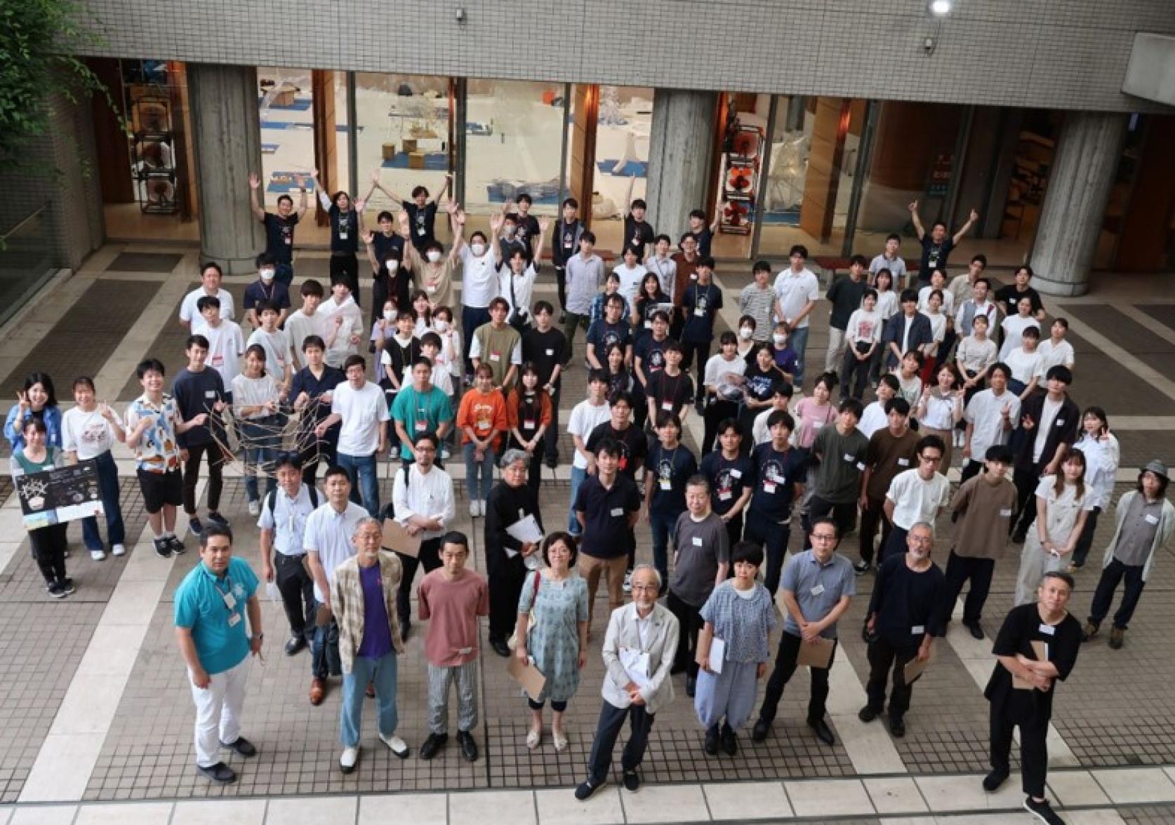 日本建築学会・学生サマーセミナー2022において、建築学科4年の大川さん、米田さん、瀧口さん、笹尾さんが「優秀賞」、城土さん、沖田さん、萩原さん、谷口さんが「JSDC賞」を受賞しました。