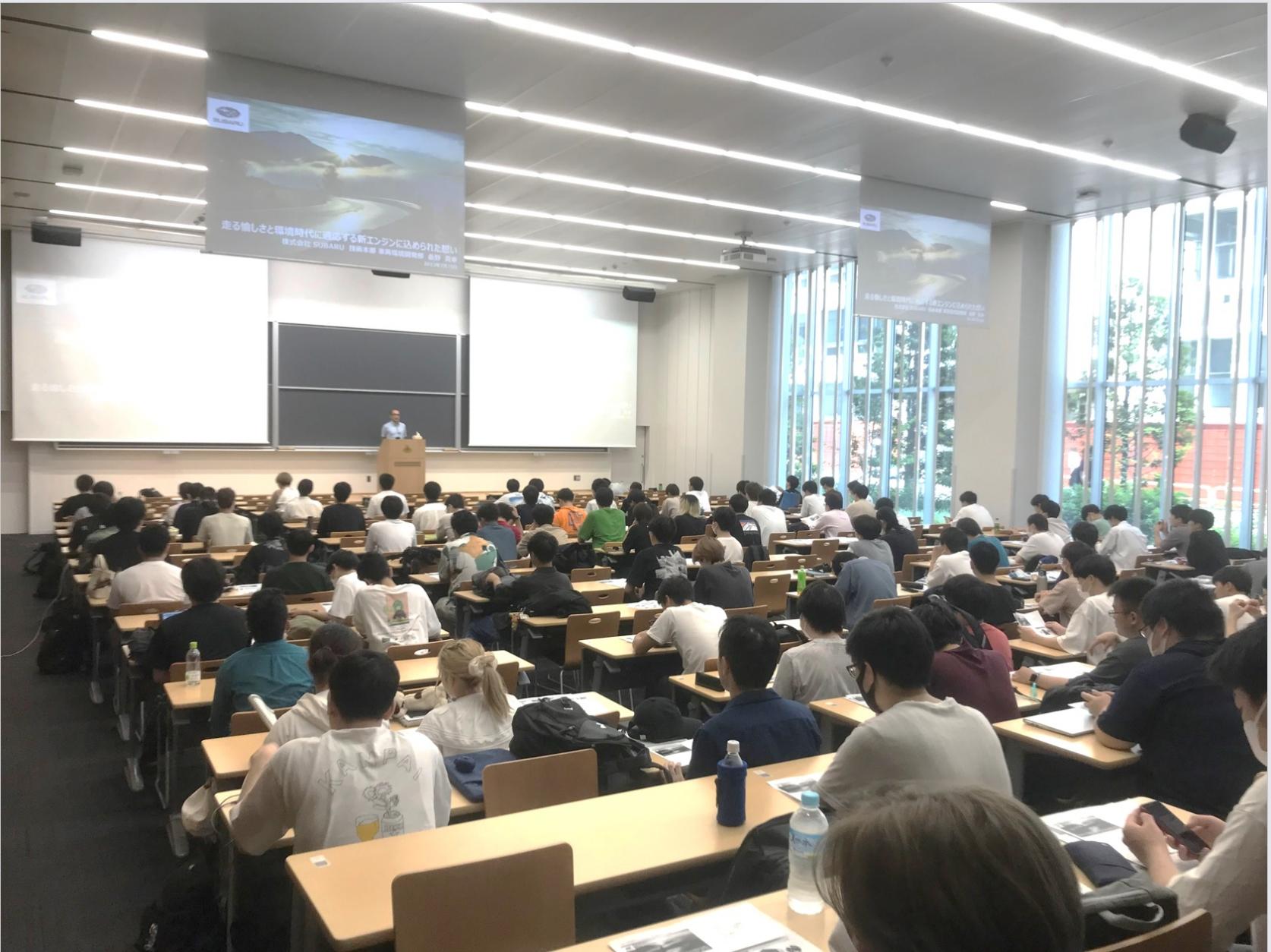 【開催報告】機械工学科 自動車パワートレイン開発に関する特別講義「走る愉しさと環境時代に適応する新エンジンに込められた想い」