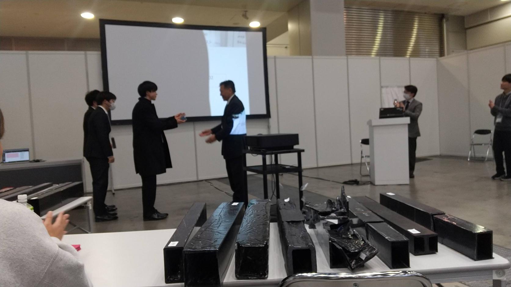 機械工学専攻及び機械工学科の学生チームがIHI/SAMPE Japan学生ブリッジコンテストにおいて、カテゴリーR 第3位と審査員特別賞を受賞しました。