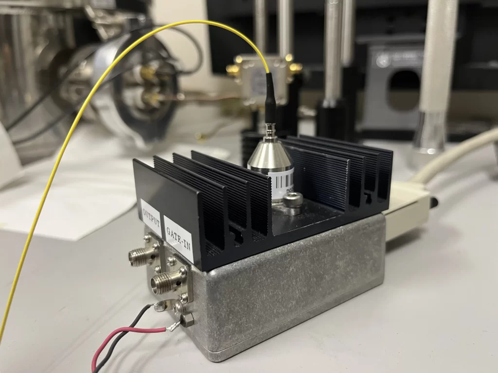 開発した量子暗号（量子鍵配送）用単一光子検出器