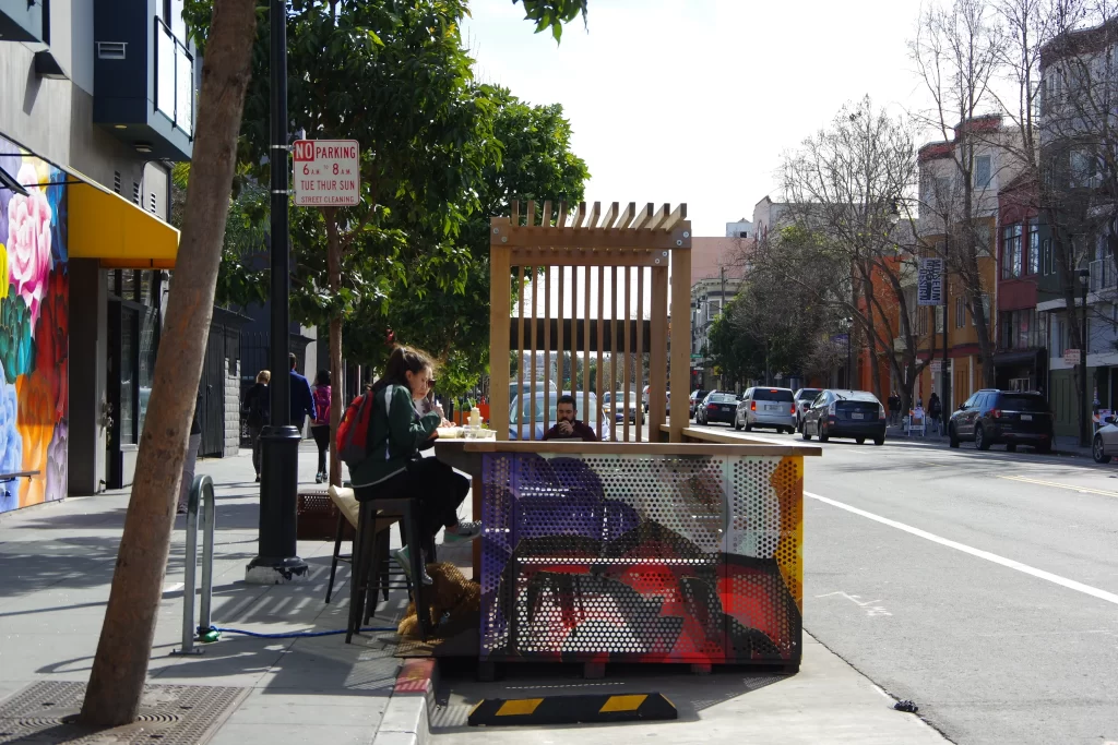 パークレット（バレンシアストリート・サンフランシスコ・アメリカ）