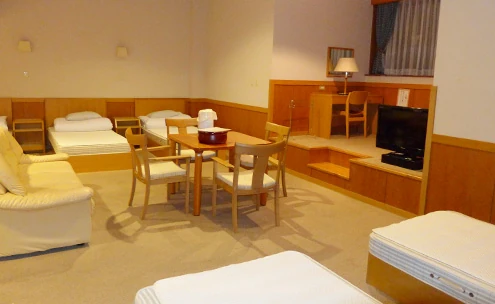 八海山セミナーハウス 洋室・5ベッド部屋