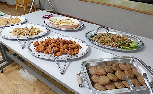 バイキング　ハンバーグ・唐揚げ