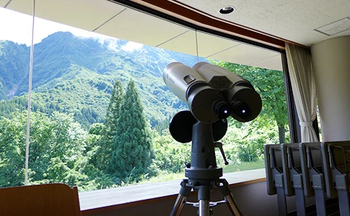 八海山を見渡せる望遠鏡
