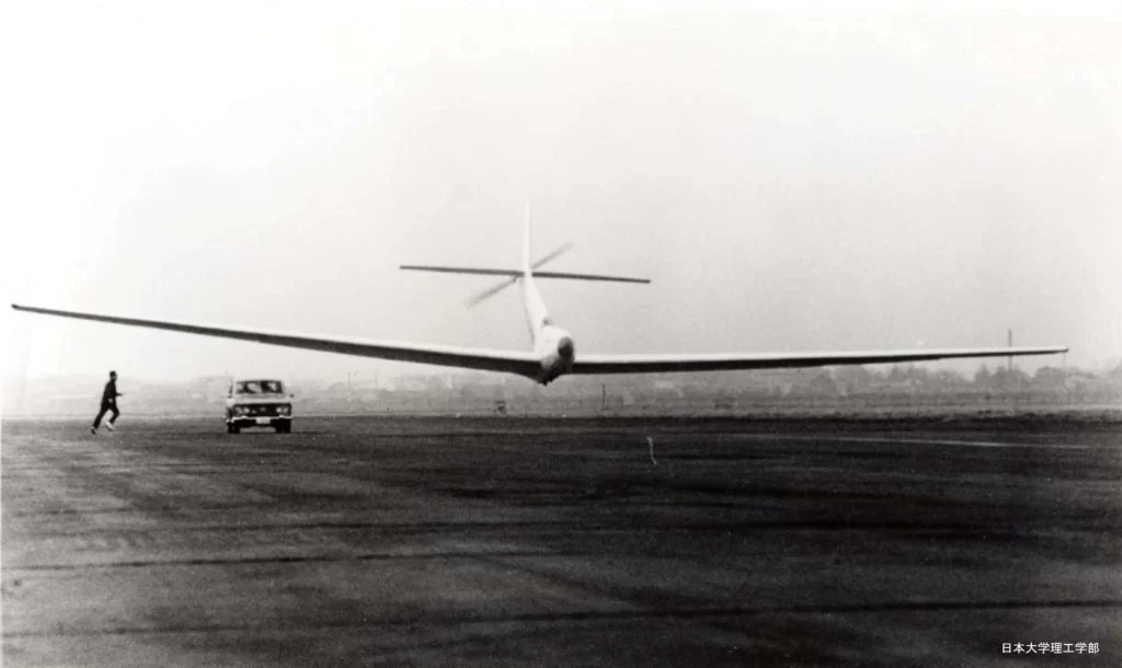 1966年2月27日 日本大学理工学部の人力飛行機 「リネット号」が、調布飛行場にて日本初の人力飛行に成功