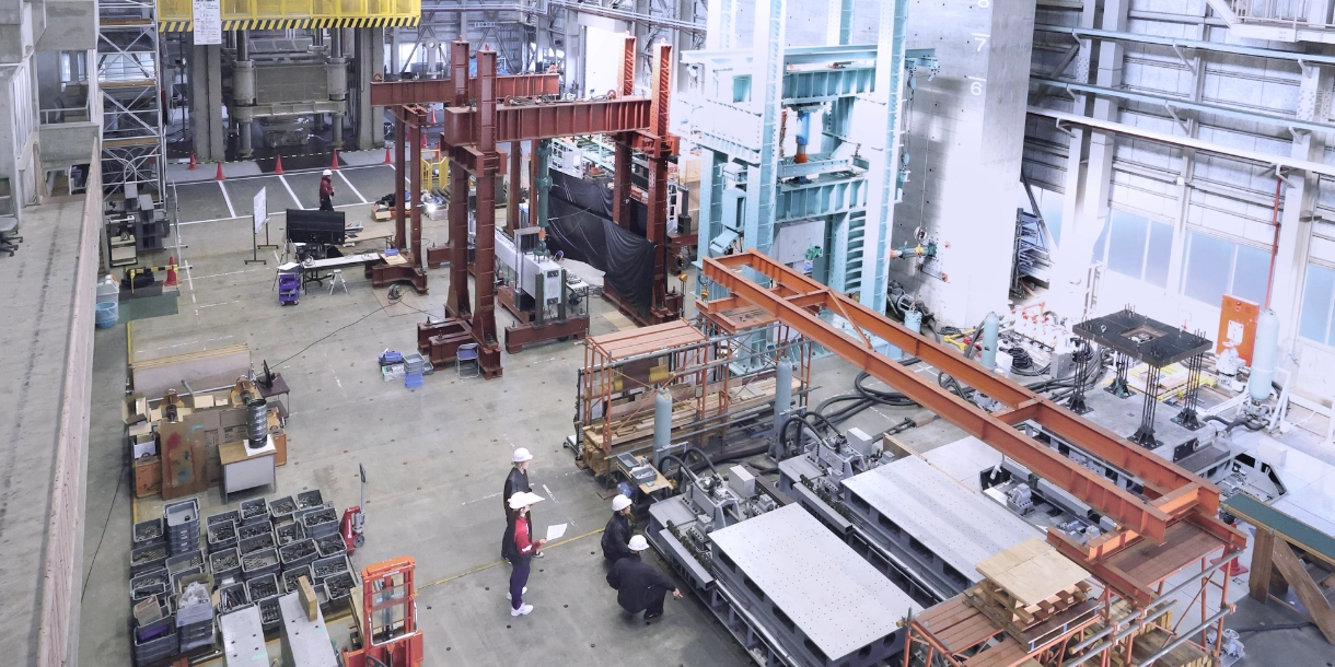 大型構造物試験センター